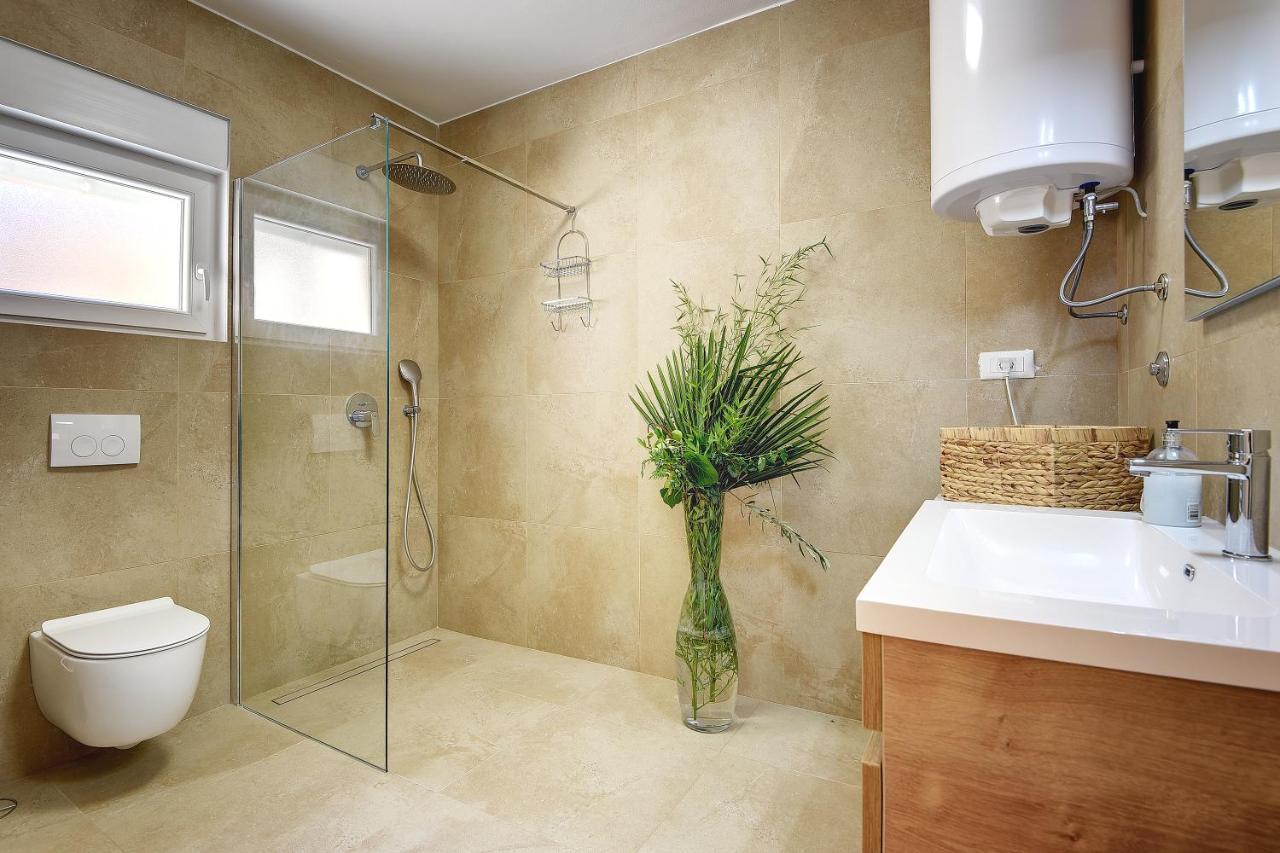 Vila Una With Private Pool Near Rovinj - Open 2022 Rovinjsko Selo Exterior foto